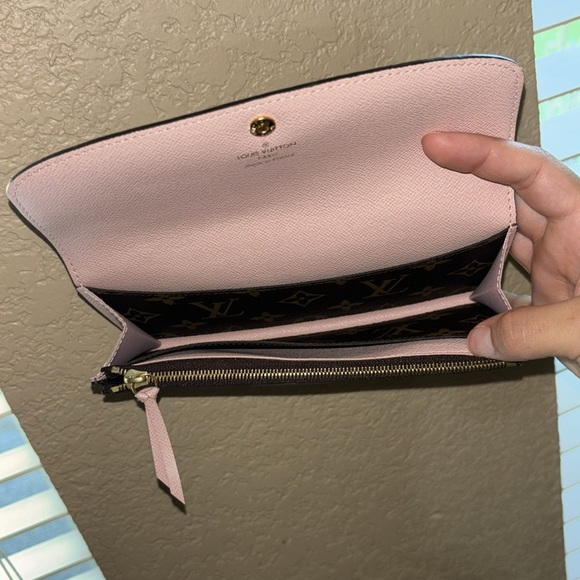 LV wallet with FREE SHIPPING!!! 🫶🏻 - Picture 4 of 8